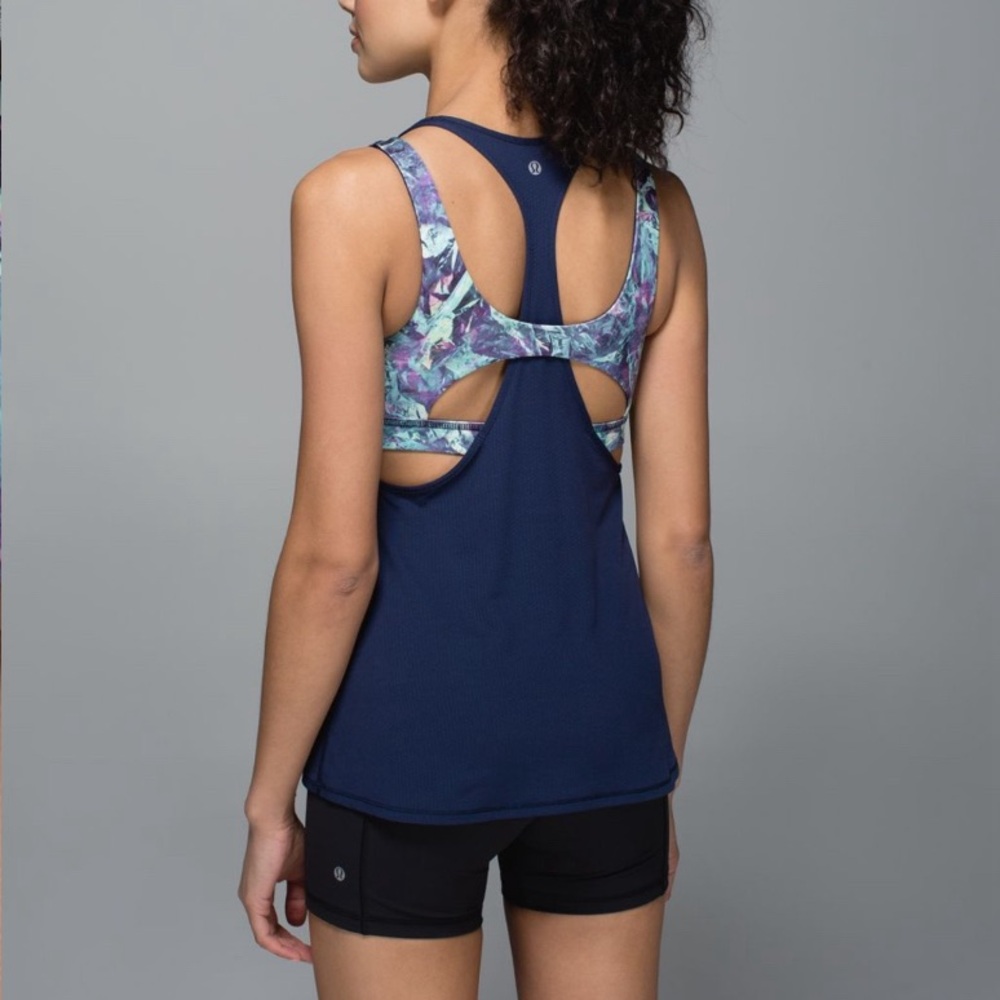 Lululemon All Sport Support Tank in Deep Navy / Iridescent Multi Size 4